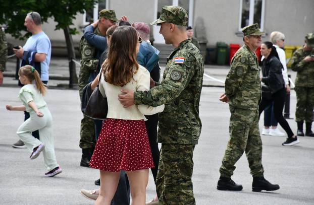 FOTO Kad u vojsku pođem... U Požegi prisegnulo 150 ročnika
