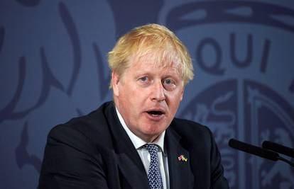 Boris Johnson u problemima: Ne želi dati ostavku, a ministri odlaze kako bi ga na to natjerali
