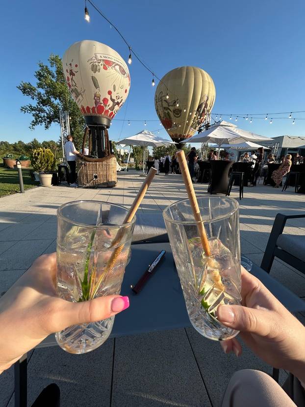 Party za pamćenje: Let balonom i kokteli u Riverside Gardenu