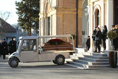 Zagreb:  Posljednji ispraćaj legende Dinama Stjepana Lamze na groblju Mirogoj 