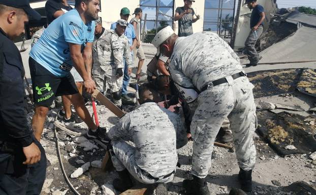 Church roof collapses in Ciudad Madero