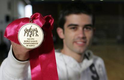 Danil Domdjoni osvojio je broncu na EP-u u karateu