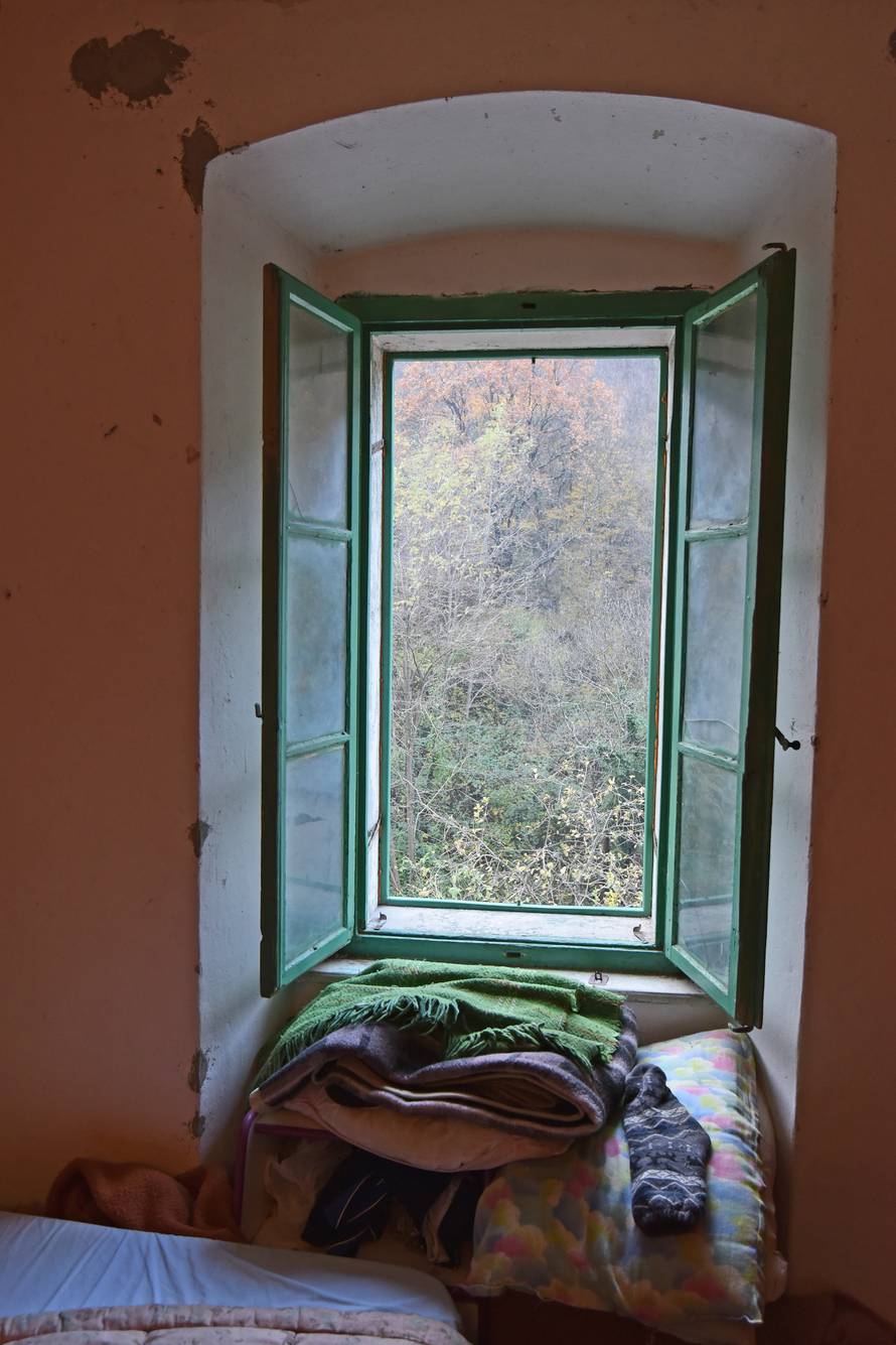 Vapaj: Jedem svaki treći dan i živim u zgradi koja se raspada