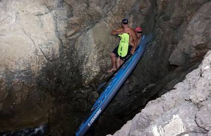 HGSS objavio detalje akcije kod Paga: Spasili su turiste na SUP-u, bura ih je odnijela na stijene