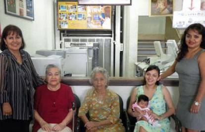 Šest naraštaja žena u istoj obitelji, baka ima tek  31 g.