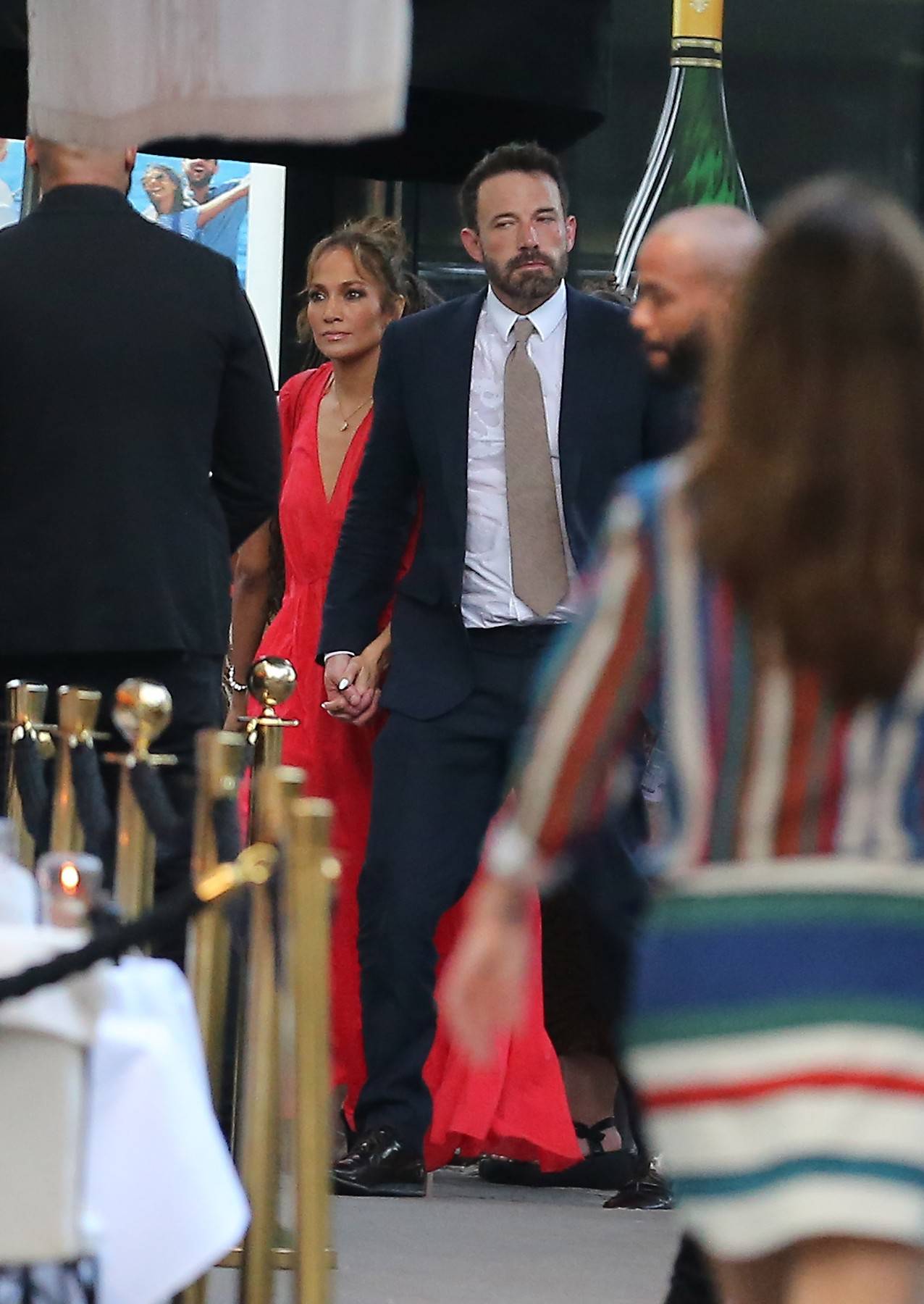 Jennifer Lopez i Affleck uživaju na medenom mjesecu: 'Ulovili' ih u romantičnoj šetnji Parizom