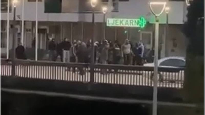 VIDEO Masovna tučnjava u BiH zbog grafita o Vukovaru: Netko ga je zalio u crnom bojom