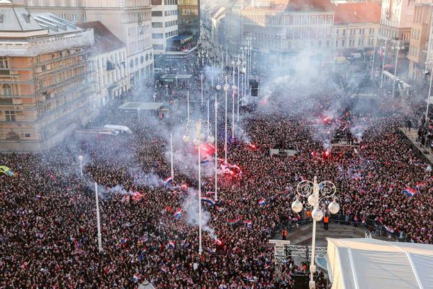 Panorama svečanog dočeka hrvatske rukometne reprezentacije u Zagrebu