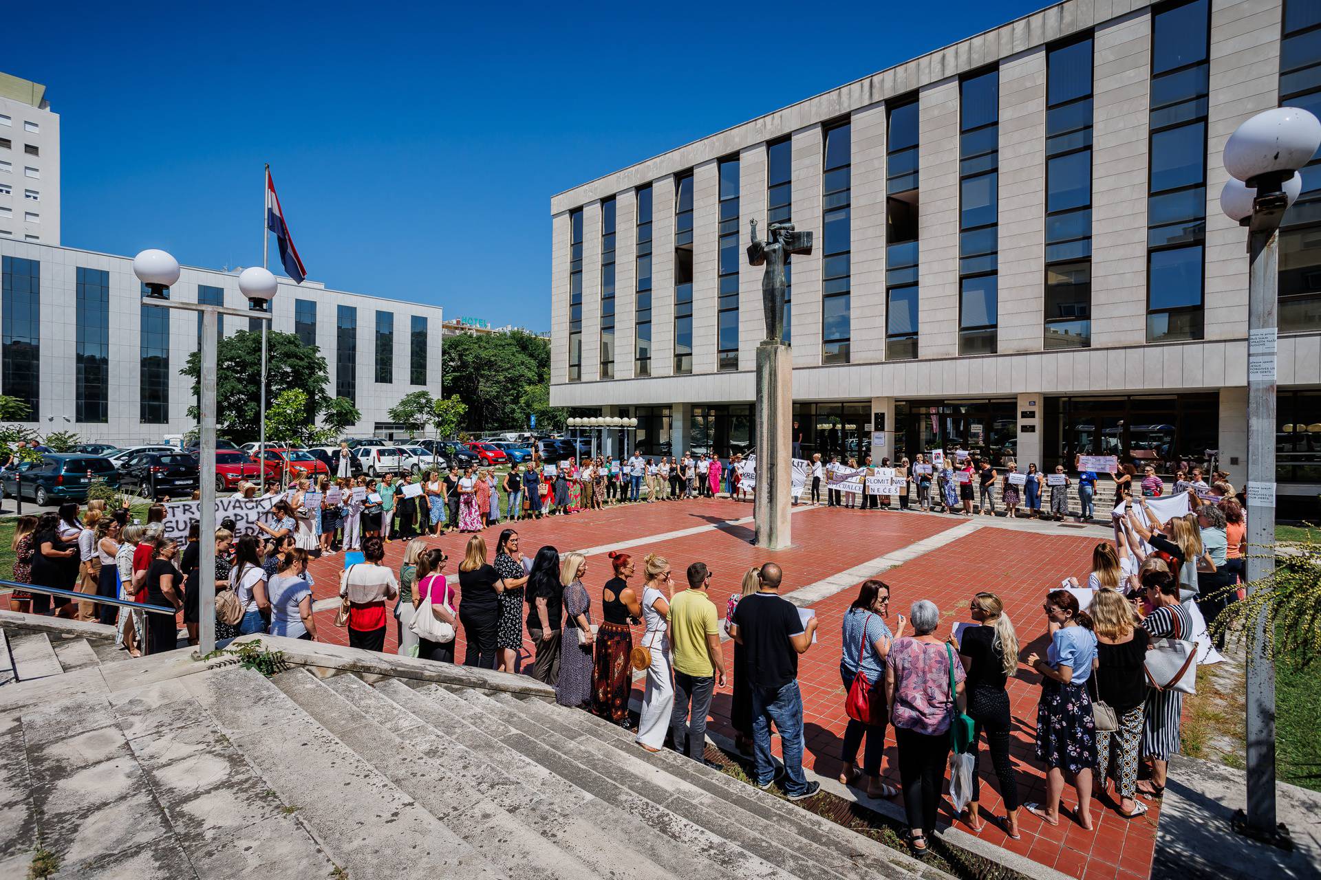 Štrajk djelatnika Županijskog i Trgovačkog suda u Splitu