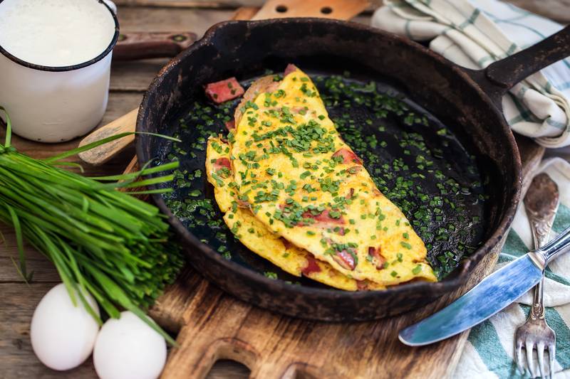 Ham and chives omlette