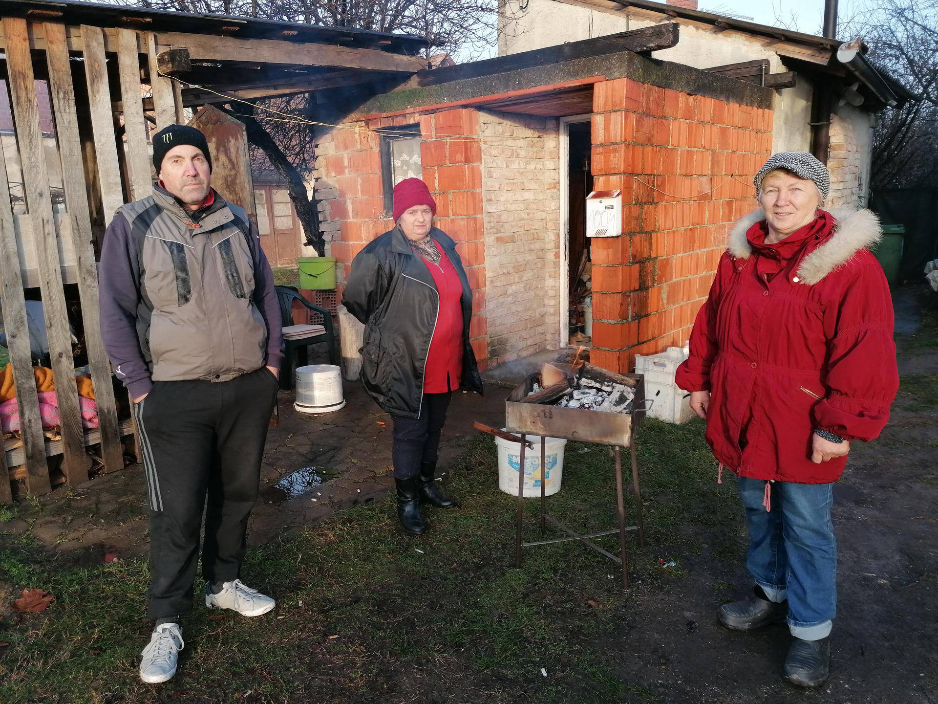 'Preživjeli smo rat, potres u Banjaluci, a sad i ovo. Ne želimo opet život pakirati u vrećice'