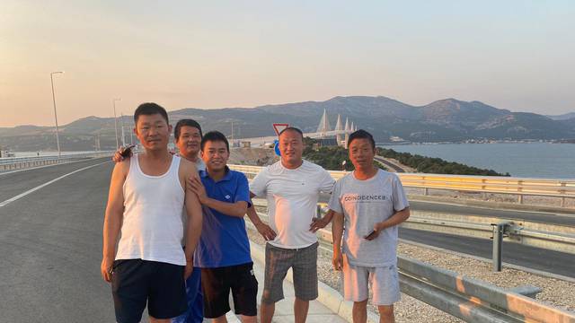 Kinezi koji su radili na izgradnji mosta: 'Obitelj nam nedostaje, jednom godišnje išli smo doma'
