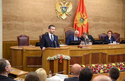 Crna Gora dobila novu vladu: 'Prosječna plaća će uskoro biti 1000, a mirovina 450 eura'