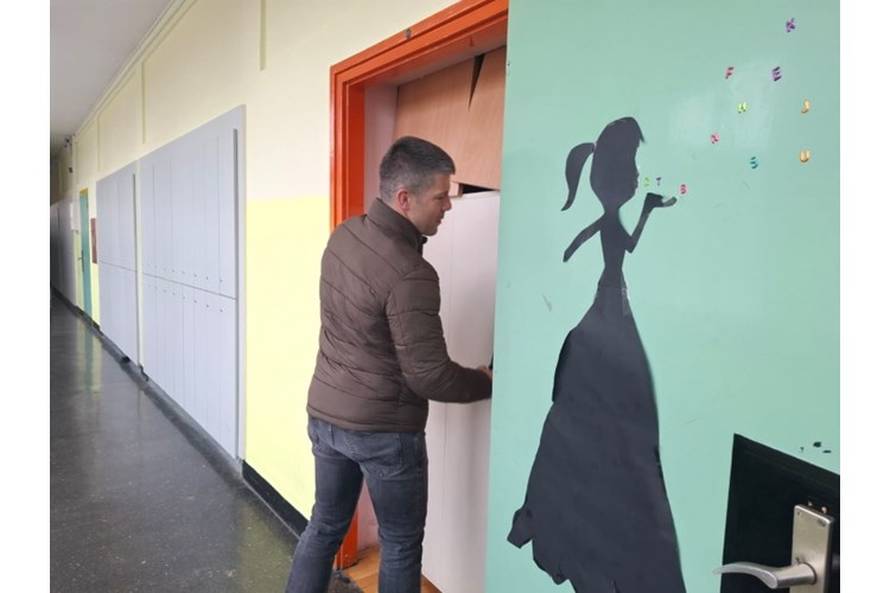 FOTO Vježba talačke krize po školama: Specijalci pokazali što napraviti u kriznim situacijama