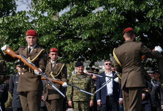 Zagreb: Zoran Milanović na obilježavanju Dana Hrvatske vojske, Dana Hrvatske kopnene vojske i 32. obljetnice ustrojavanja Hrvatske vojske