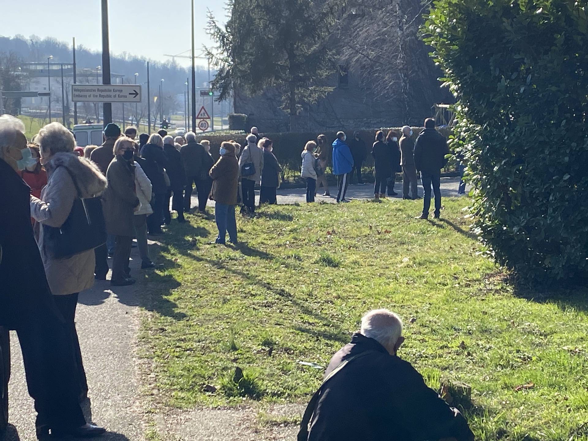 Redovi za cijepljenje u Zagrebu: 'Samo više da se cijepim, pa da napokon mogu mirna na plac'