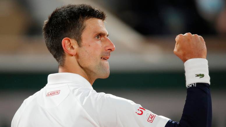 Novak uz izgubljeni set prošao u polufinale, Tsitsipas uvjerljiv