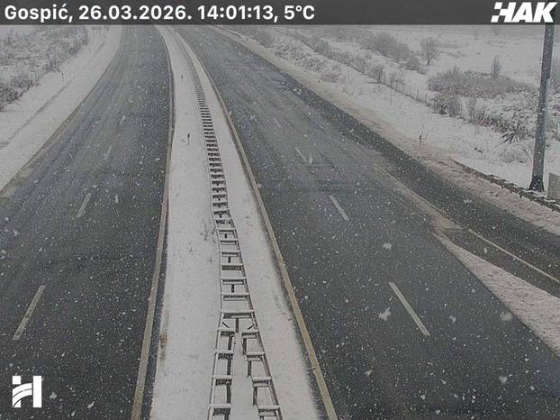 FOTO Dramatično stanje na autocestama, gusti snijeg i dalje pada. Evo koliko ga ima dosad