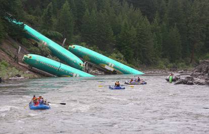 Bizarna nesreća: Tri ogromna Boeinga 737 završila u rijeci