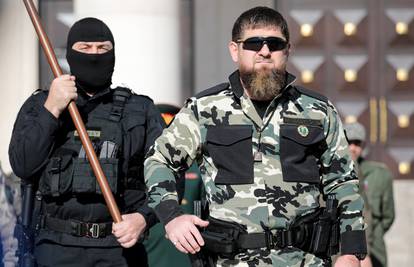 Kadirovljevi sinovi s puškama u Mariupolju: 'Vrijeme je da se dokažu u pravoj borbi u ratu'