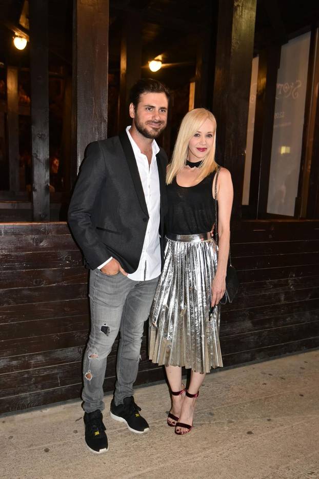 Pula: Jelena Rozga i Stjepan Hauser uživali na koncertu Olivera i Gibonnija u Areni