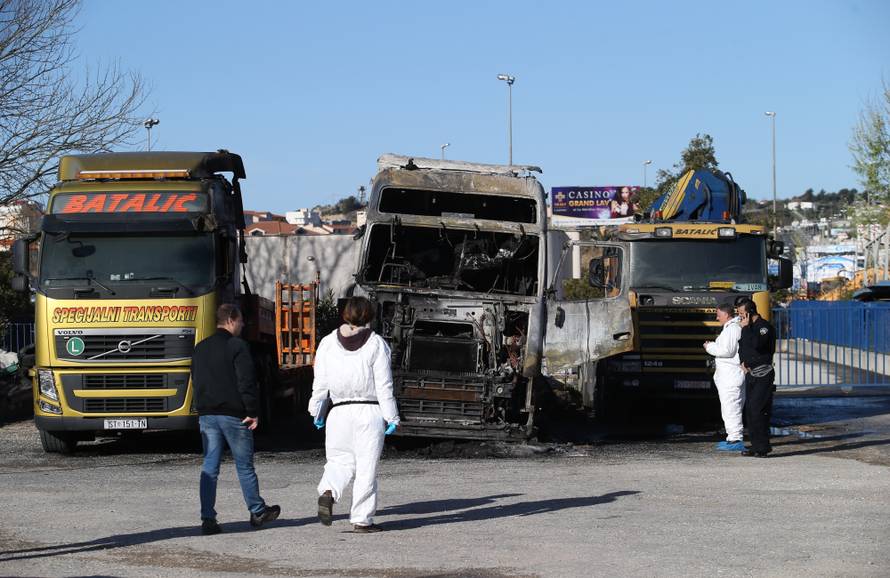 U posljednjih mjesec dana u Splitu zapaljeno desetak vozila