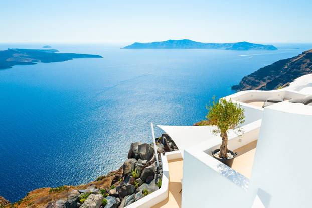 FOTO Idealne ljetne destinacije za prvo putovanje s vašim partnerom prema Bookingu