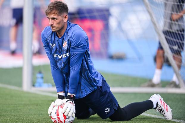 Zagreb: Zagrijavanje igrača Dinama pred utakmicu 1. kola SuperSport HNL GNK Dinamo - NK Slaven Belupo