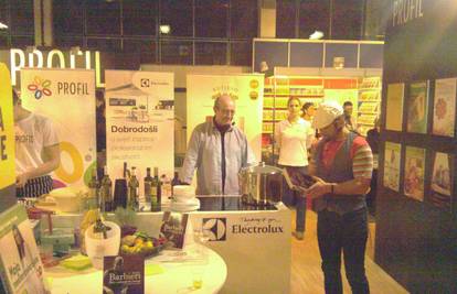 Veljko Barbieri kuhao za sve posjetitelje Profilovog štanda