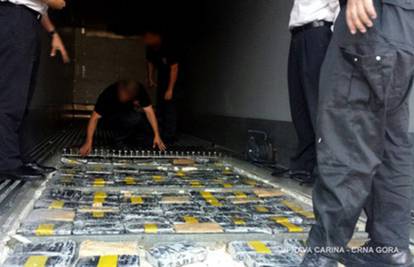 Crna Gora: U kontejneru za banane našli 250 kg kokaina 