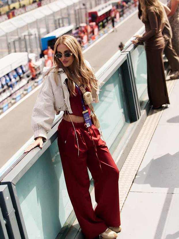 FOTO Svi su ludi za njom! Evo kako je mama četvero djece postala Instagram senzacija