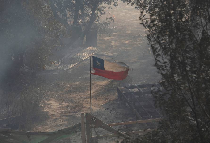 Raging forest fires turn deadly in Chile