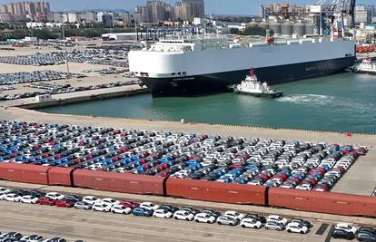 Kinezi preuzimaju Europu: 'Tu je bio Teslin salon. Sad svi staju i gledaju u kineske automobile'