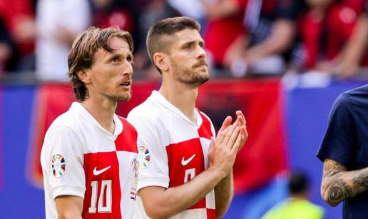 Kramarić se žalio na suh teren: 'Da se skupi nas 11 frendova na ulici, nije lako probiti Albaniju'