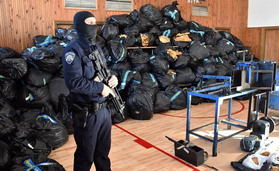 Požeška policija oduzela preko dvije tona duhana i 43.000 €!  A to im nije ni najveća zapljena