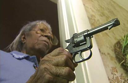 SAD: Starica (89) pucala na provalnika i otjerala ga