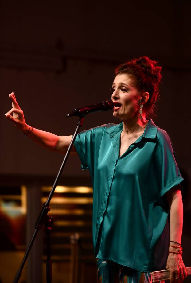 Oroslavje: Doris Dragović nastupila na Ljetnoj pozornici