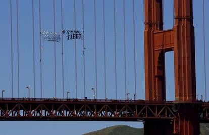 San Francisco: Olimpijsku baklju 'napadaju' i nudisti?