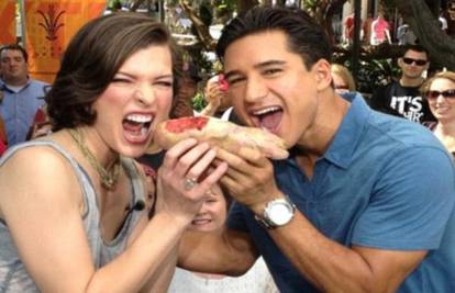 Milla Jovovich i Mario Lopez 'grickali' su odrezano stopalo