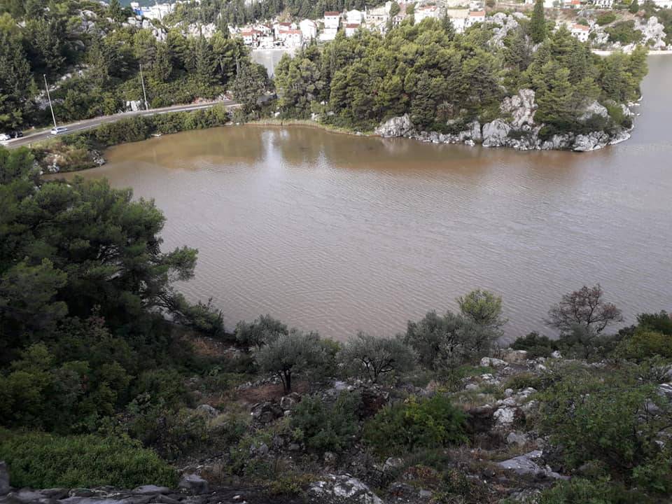 FOTO Olujno nevrijeme pogodilo Neretvu: U Pločama u kratkom roku palo čak 190 litara kiše