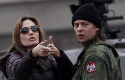 Angelina Jolie film o ratu u BiH nazvala 'U zemlji krvi i meda'