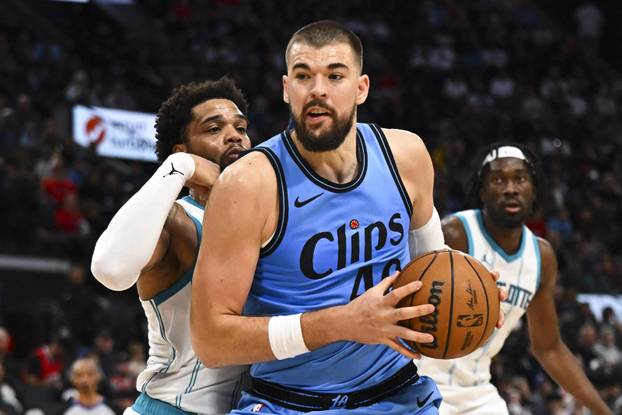 NBA: Charlotte Hornets at Los Angeles Clippers