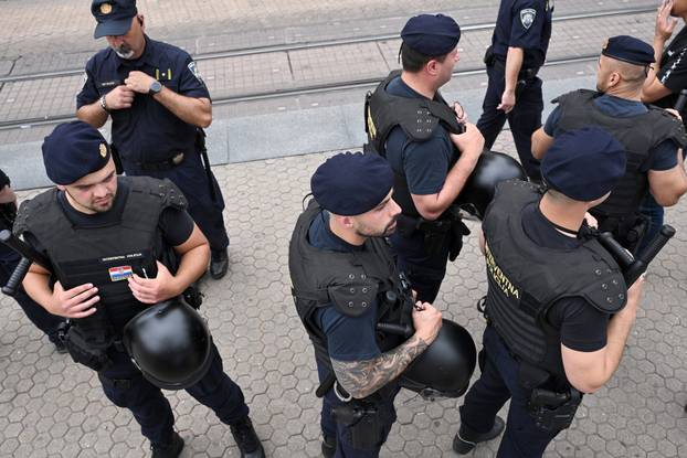 Zagreb: 25. Povorka ponosa LGBTIQ zajednice "Korak po korak, iskorak!"