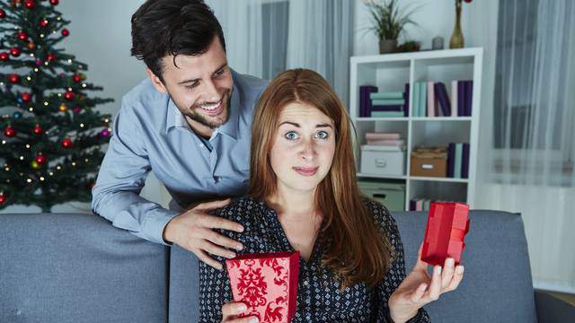 'Muž je potrošio 33.000 kuna na božićne darove za prijatelje, a meni bi dao jeftini set žlica'