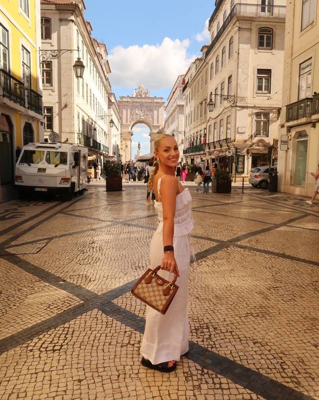 FOTO New York, here we come: Prelijepe sestre Marković zajedno potpisale za isti klub!