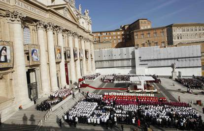 'Za herojsku hrabrost': Papa je sedam ljudi proglasio svetima
