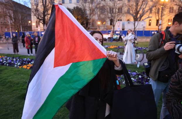 Zagreb: Održan jubilarni 10. Noćni marš za prava žena "Žene – kičma otpora"