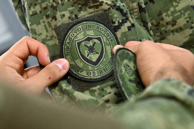 FOTO Pogledajte buduće vojnike i vojnikinje Hrvatske vojske