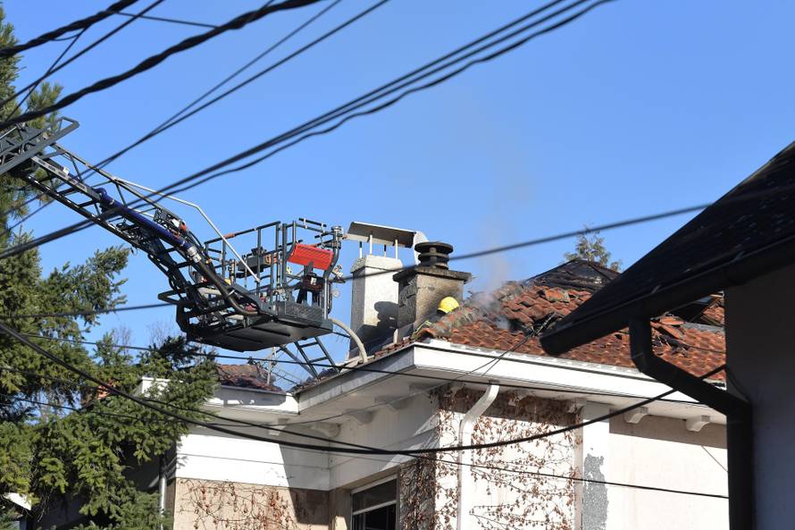 Gori rezidencija hrvatskog veleposlanika u Beogradu