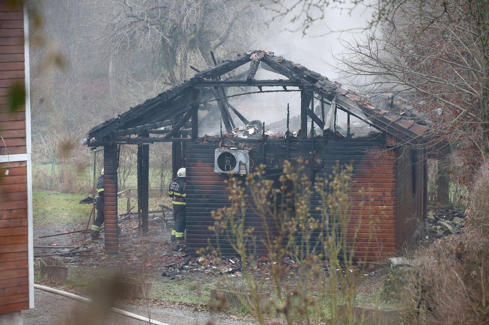 U požaru u staračkom domu u Andraševcu smrtno stradalo šest osoba